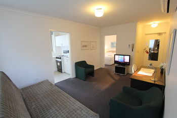 Drummond Apartments Services - Broome Tourism 0