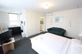 Drummond Apartments Services - Broome Tourism 15