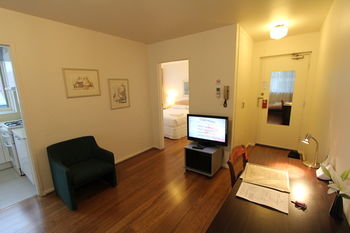 Drummond Apartments Services - Broome Tourism 17