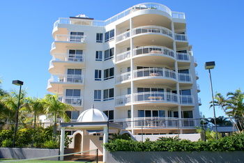 Beachside Resort - Kawana Waters - Broome Tourism 20