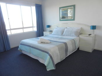 Beachside Resort - Kawana Waters - Broome Tourism 28