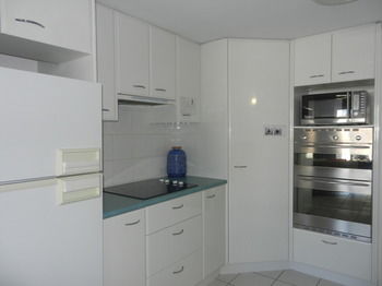 Beachside Resort - Kawana Waters - Broome Tourism 30