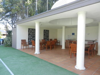 Beachside Resort - Kawana Waters - Broome Tourism 44