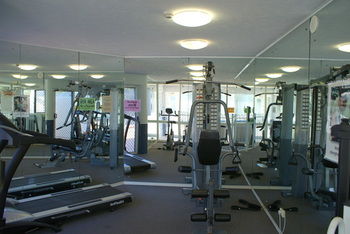 Beachside Resort - Kawana Waters - Broome Tourism 45
