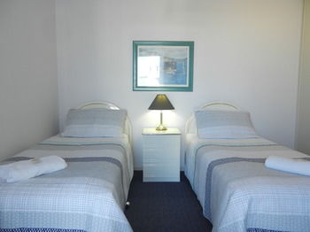 Beachside Resort - Kawana Waters - Broome Tourism 47