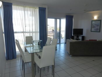 Beachside Resort - Kawana Waters - Broome Tourism 48