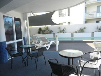 Beachside Resort - Kawana Waters - Broome Tourism 55