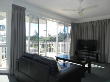 Beachside Resort - Kawana Waters - Broome Tourism 58