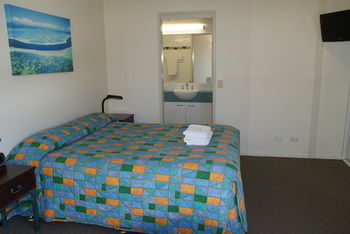 Beachside Resort - Kawana Waters - Broome Tourism 59