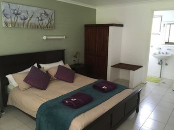 Sinclairs Country Retreat - Broome Tourism 5
