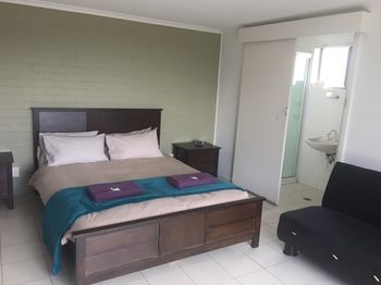 Sinclairs Country Retreat - Broome Tourism 25