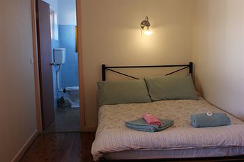 Burwood Bed And Breakfast - Broome Tourism 5