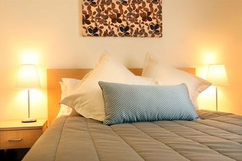 Pokolbin Village - Broome Tourism 24