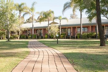 Pokolbin Village - Broome Tourism 32