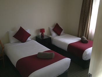 The 3 Explorers Motel - Broome Tourism 4