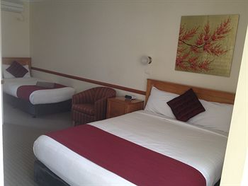 The 3 Explorers Motel - Broome Tourism 5