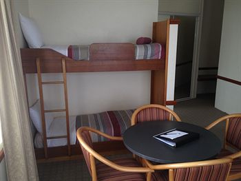 The 3 Explorers Motel - Broome Tourism 6