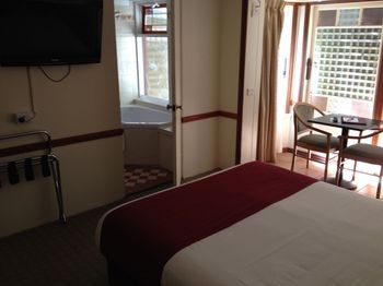 The 3 Explorers Motel - Broome Tourism 17