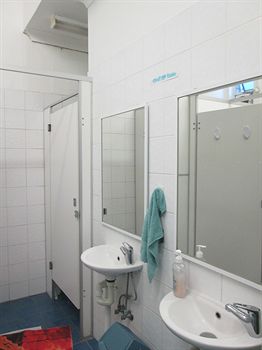 Casa Central Accommodation - Hostel - Broome Tourism 4