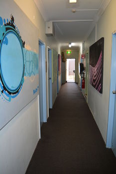 Casa Central Accommodation - Hostel - Broome Tourism 12