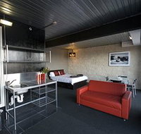St Kilda Beach House  Hotel Barkly - Hostel - Broome Tourism