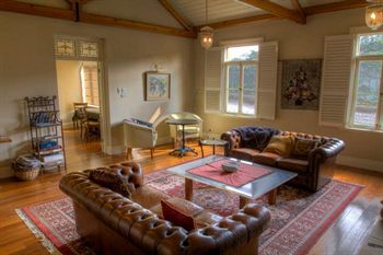 Tizzana Winery Bed & Breakfast - Broome Tourism 1