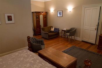 Tizzana Winery Bed & Breakfast - Broome Tourism 10