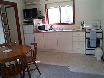 Cam-Way Estate - Broome Tourism 7