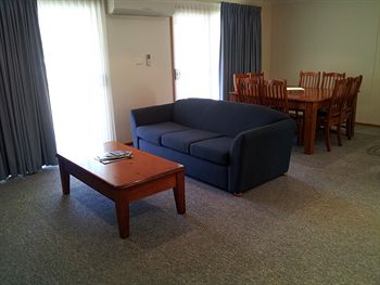 Cam-Way Estate - Broome Tourism 9