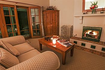 Strathearn Park Lodge - Broome Tourism 4