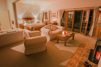 Strathearn Park Lodge - Broome Tourism 11