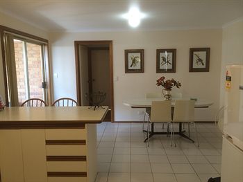 Australian Home Away @ Doncaster Andersons Creek 2 - Broome Tourism 9