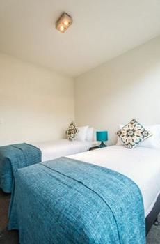 Orange Serviced Apartment - Broome Tourism 13