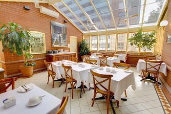 Simpson Of Potts Point - Broome Tourism 0