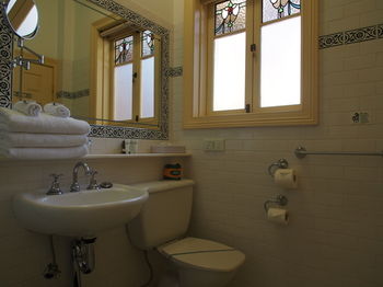 Simpson Of Potts Point - Broome Tourism 8