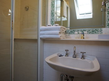 Simpson Of Potts Point - Broome Tourism 36