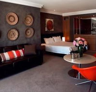 Hotel Ravesis - Broome Tourism