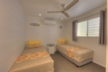 Alex Beach Cabins - Broome Tourism 9