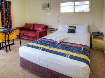Alex Beach Cabins - Broome Tourism 10