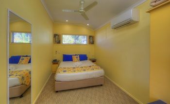 Alex Beach Cabins - Broome Tourism 11