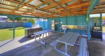Alex Beach Cabins - Broome Tourism 18