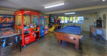 Alex Beach Cabins - Broome Tourism 20