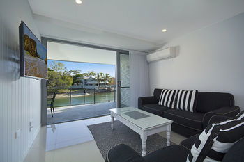 Jacaranda Noosa - Broome Tourism 26