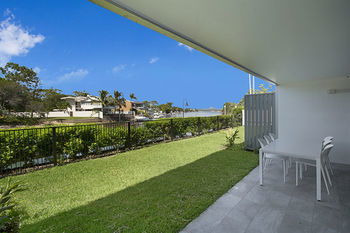 Jacaranda Noosa - Broome Tourism 30