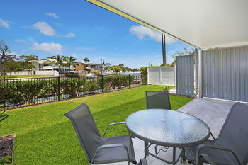 Jacaranda Noosa - Broome Tourism 31