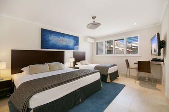 Jacaranda Noosa - Broome Tourism 39