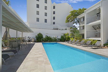 Jacaranda Noosa - Broome Tourism 56