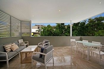 Jacaranda Noosa - Broome Tourism 60