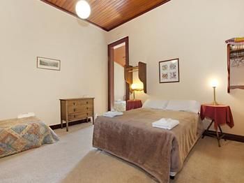 The Victoria & Albert Guesthouse - Broome Tourism 3