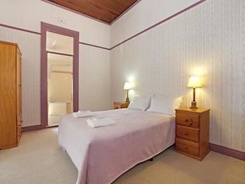 The Victoria & Albert Guesthouse - Broome Tourism 4